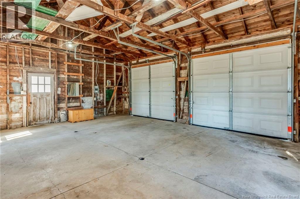 996 Royal Road - 50