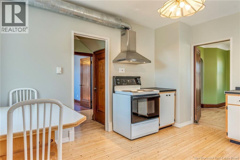 996 Royal Road - 9