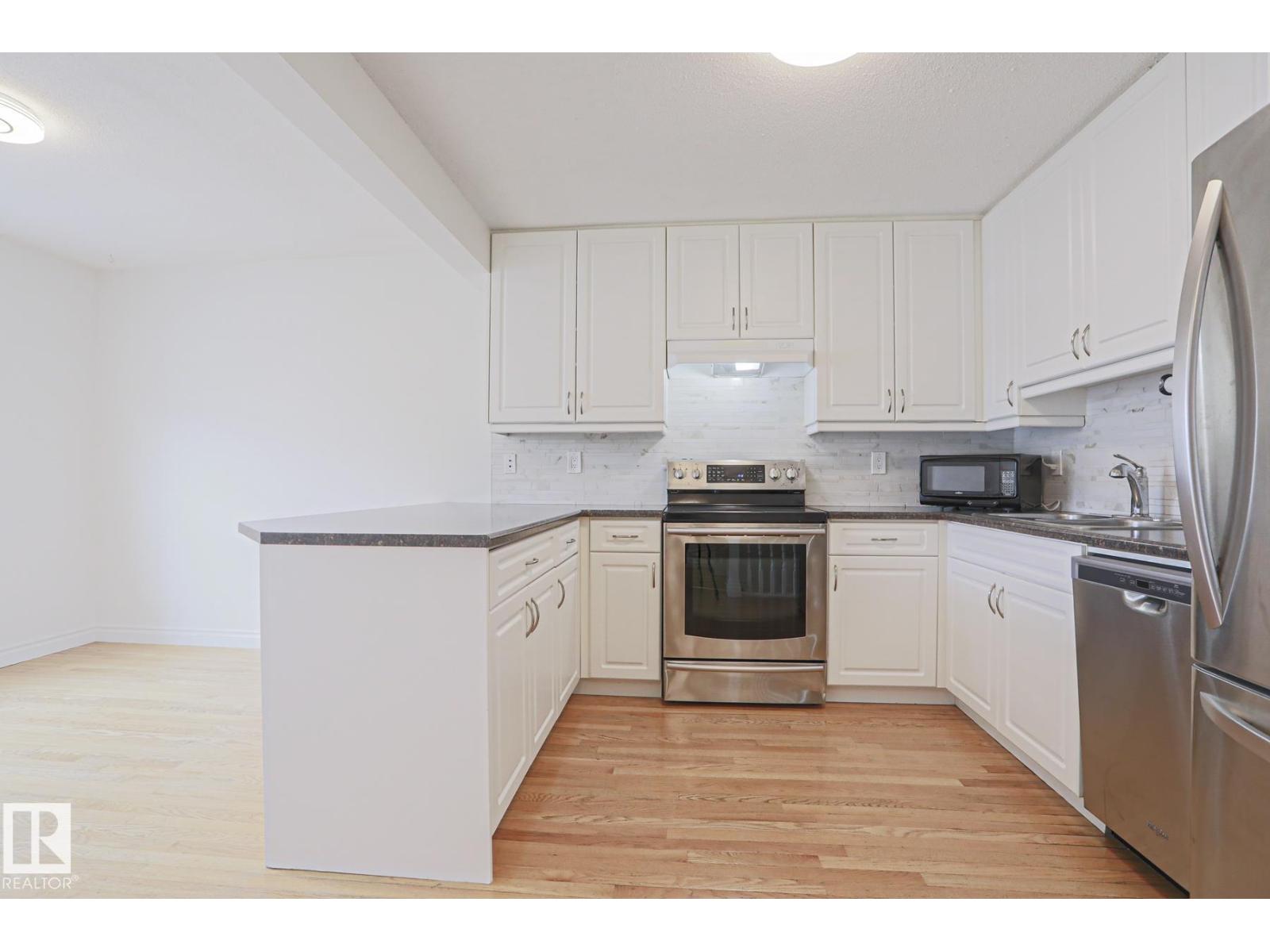 #13 9505 176 ST NW - 21