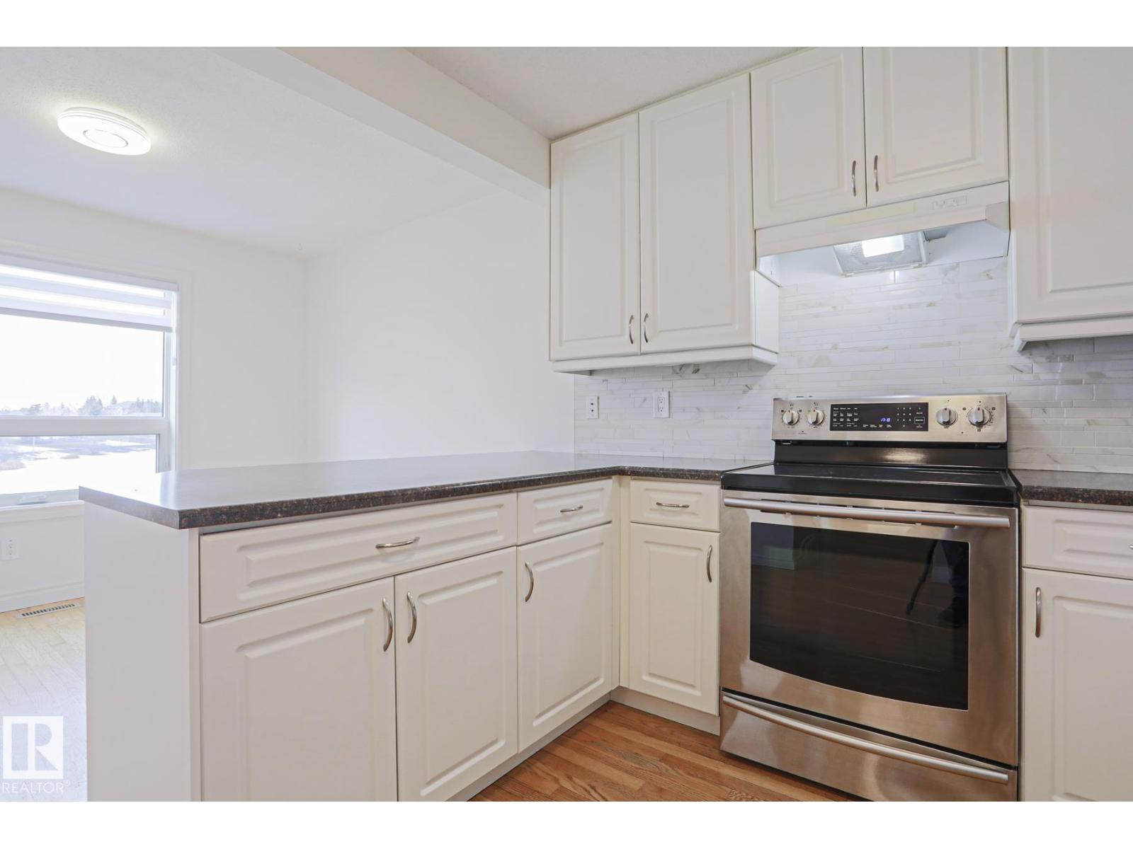 #13 9505 176 ST NW - 22