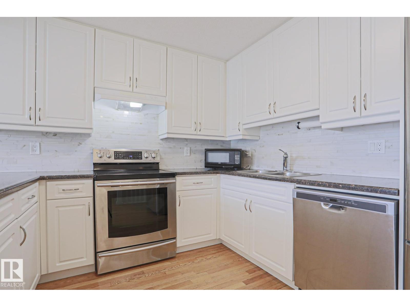 #13 9505 176 ST NW - 23