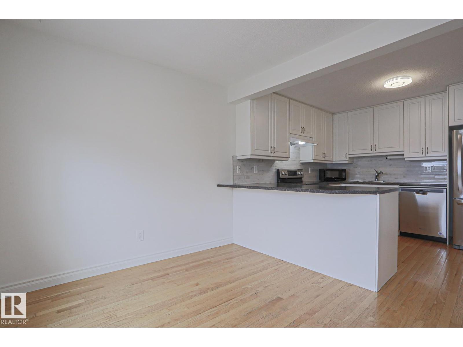 #13 9505 176 ST NW - 25