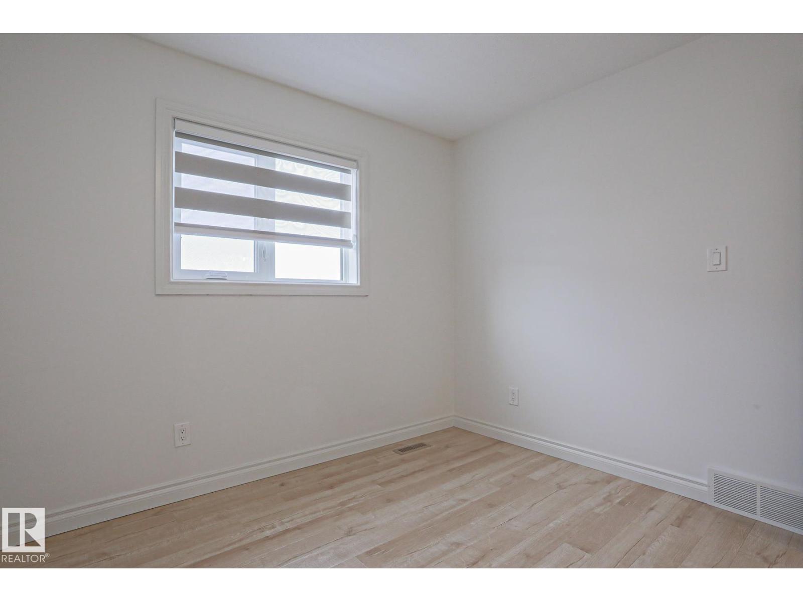 #13 9505 176 ST NW - 35