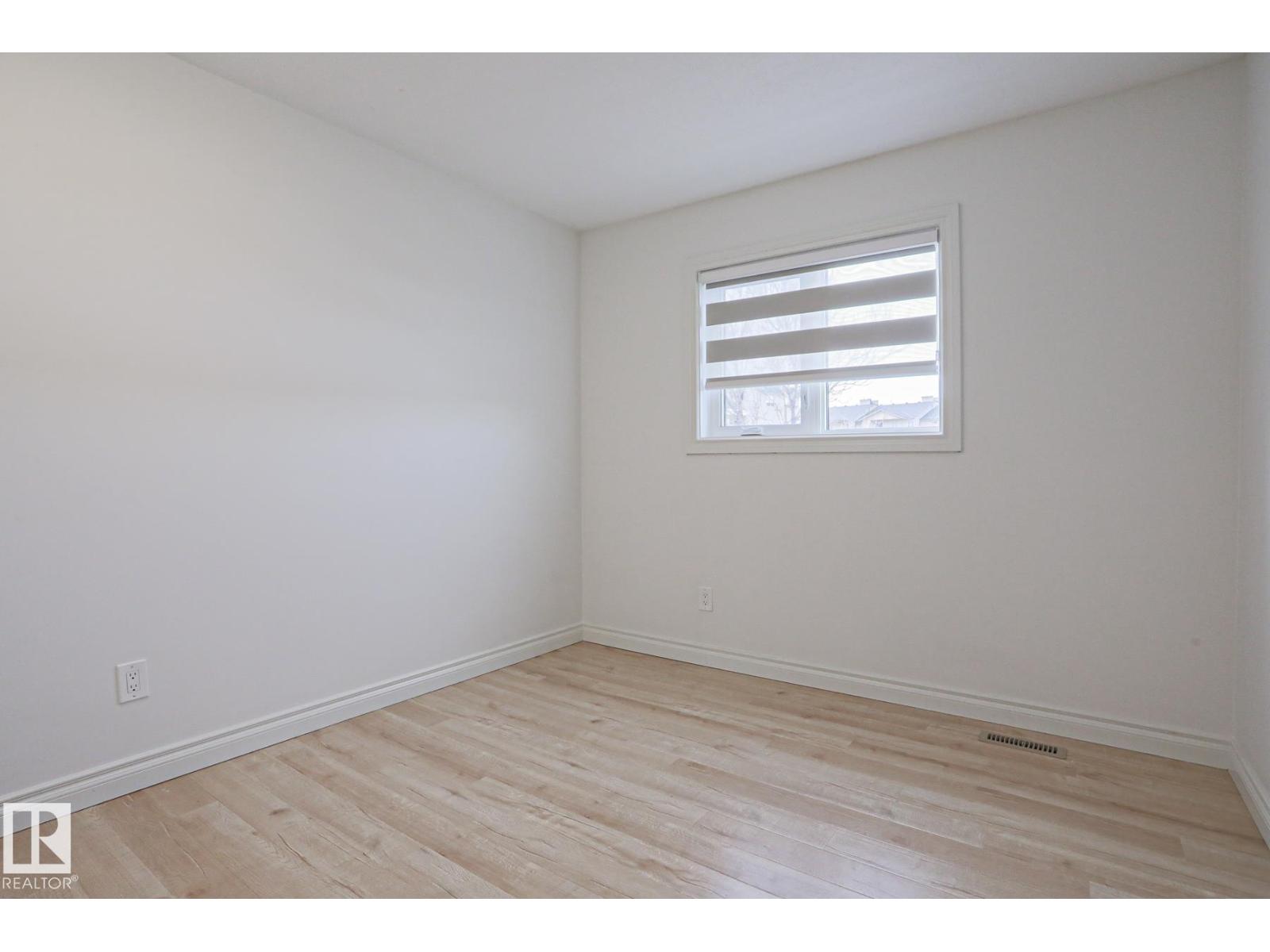#13 9505 176 ST NW - 36