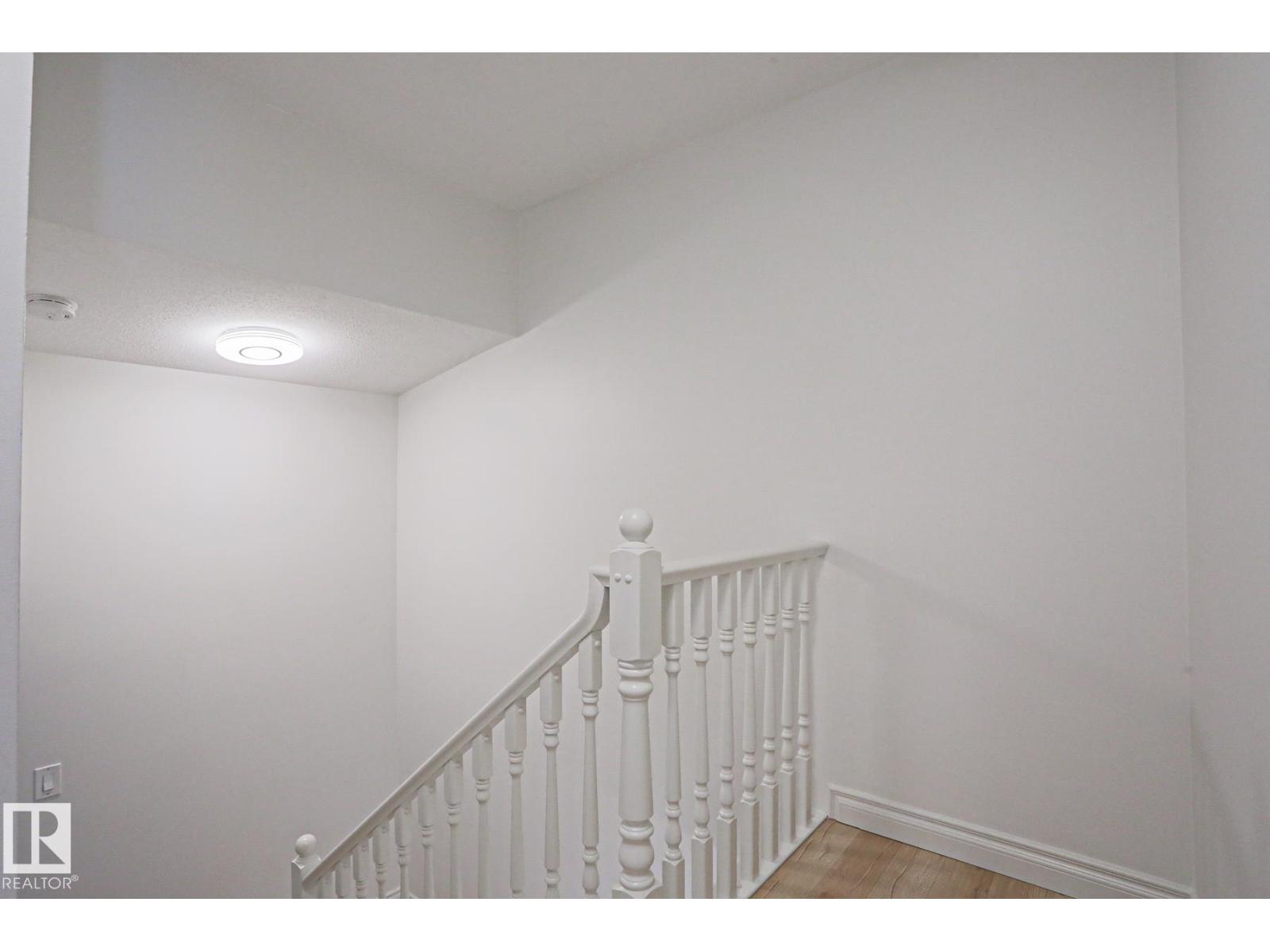 #13 9505 176 ST NW - 39