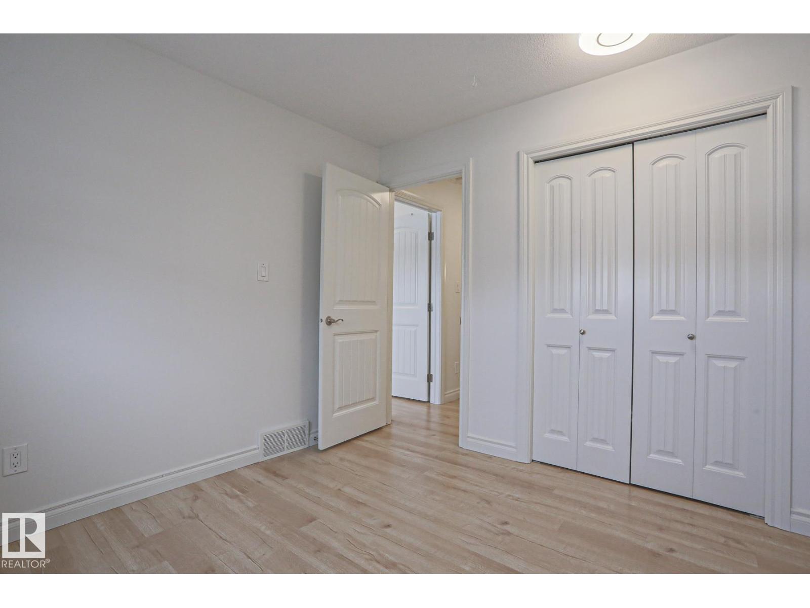 #13 9505 176 ST NW - 40