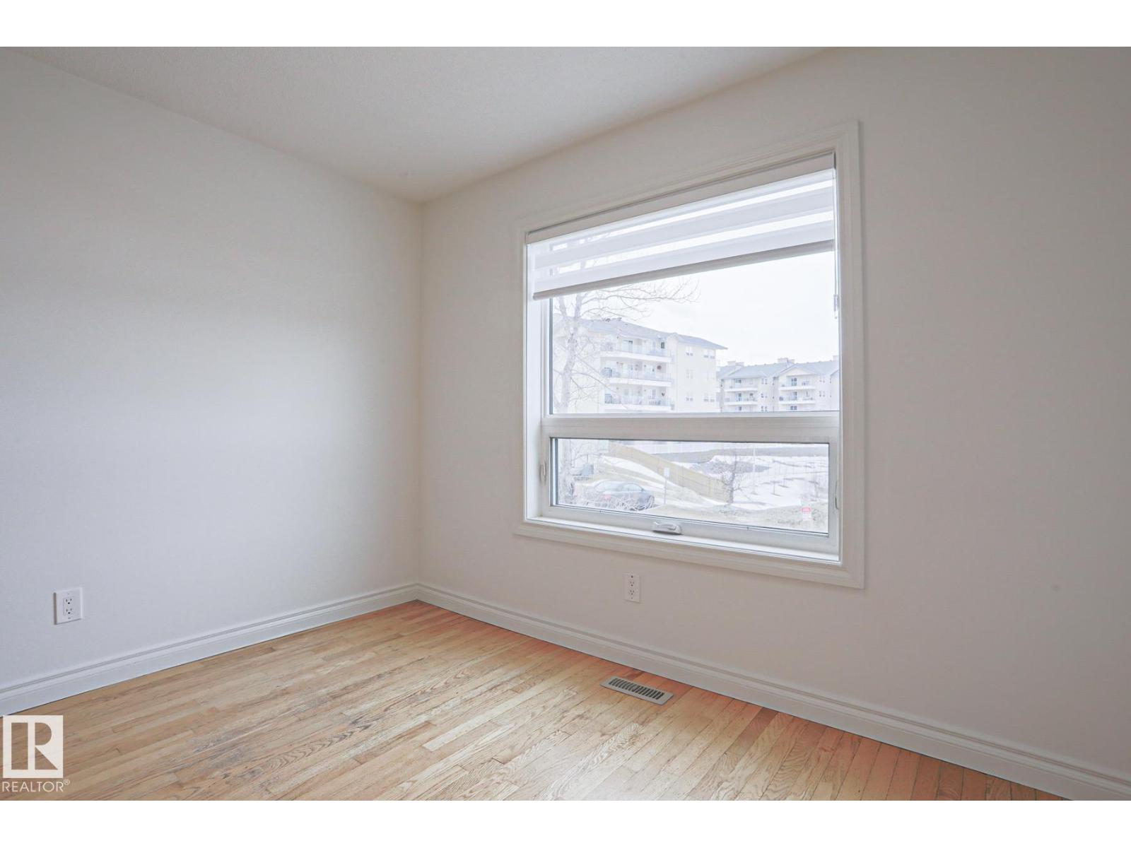 #13 9505 176 ST NW - 44