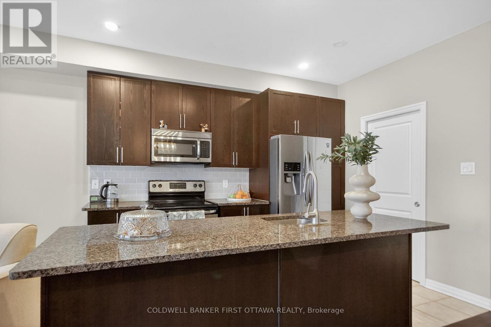 906 LITTLEROCK STREET - 15