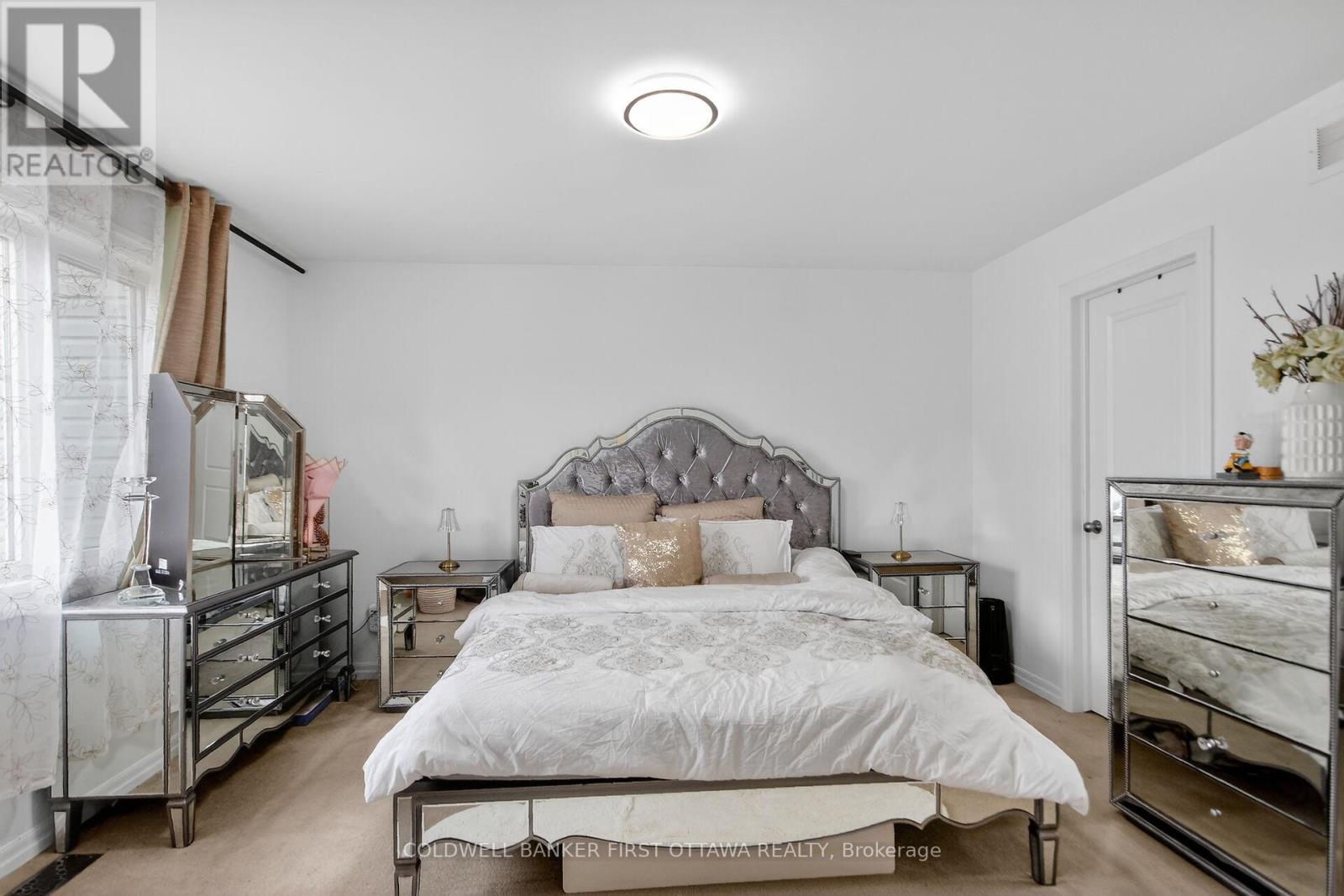 906 LITTLEROCK STREET - 22