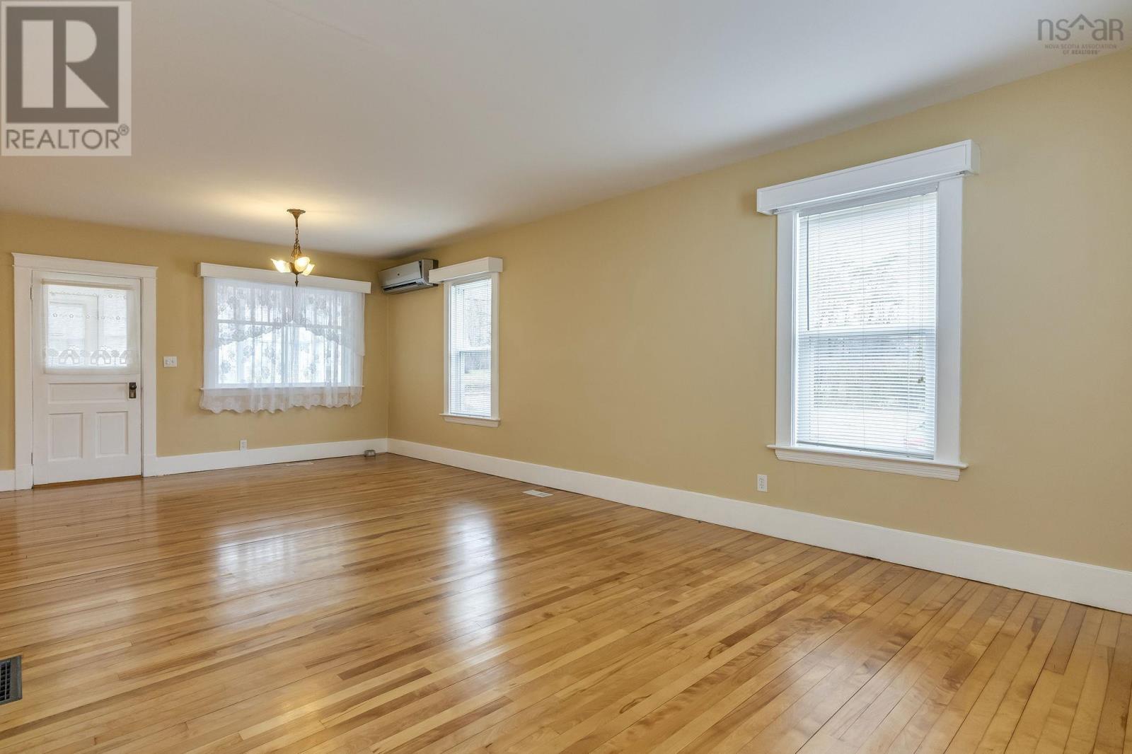 Property 13 of 47 of 2576 1 Highway