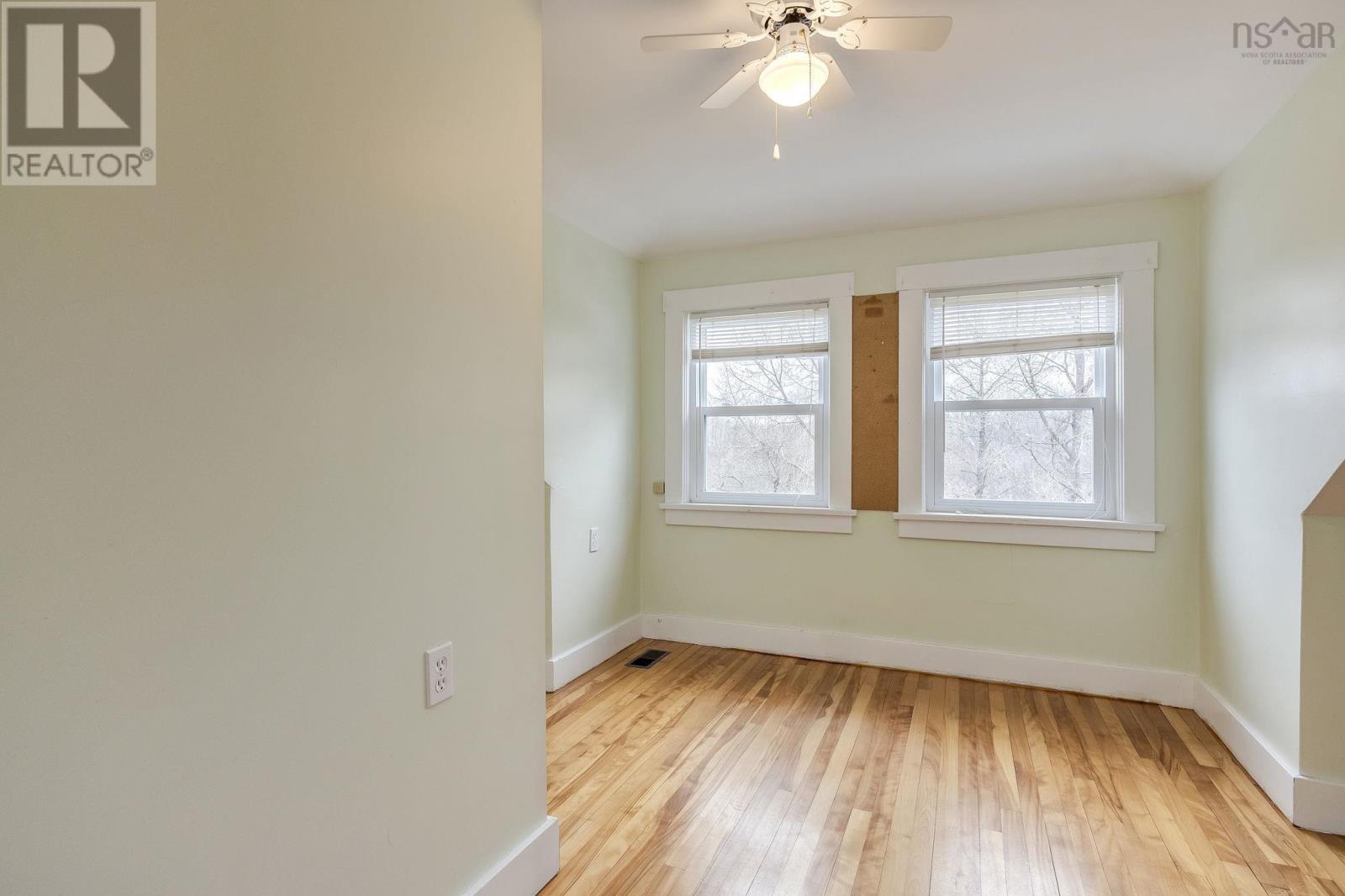 Property 40 of 47 of 2576 1 Highway