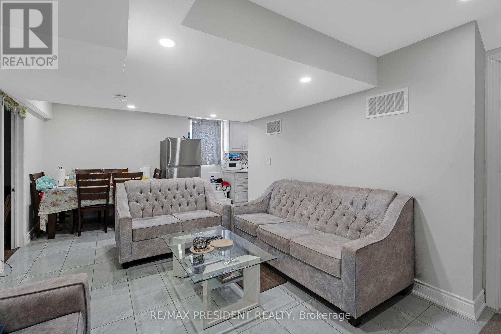 7 WELLPARK WAY - 31