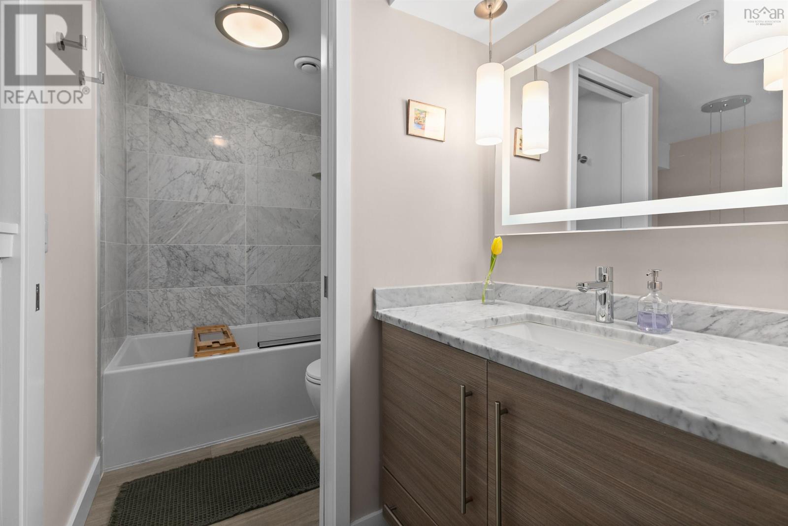 #118 5662 ROBERTS STREET - 24