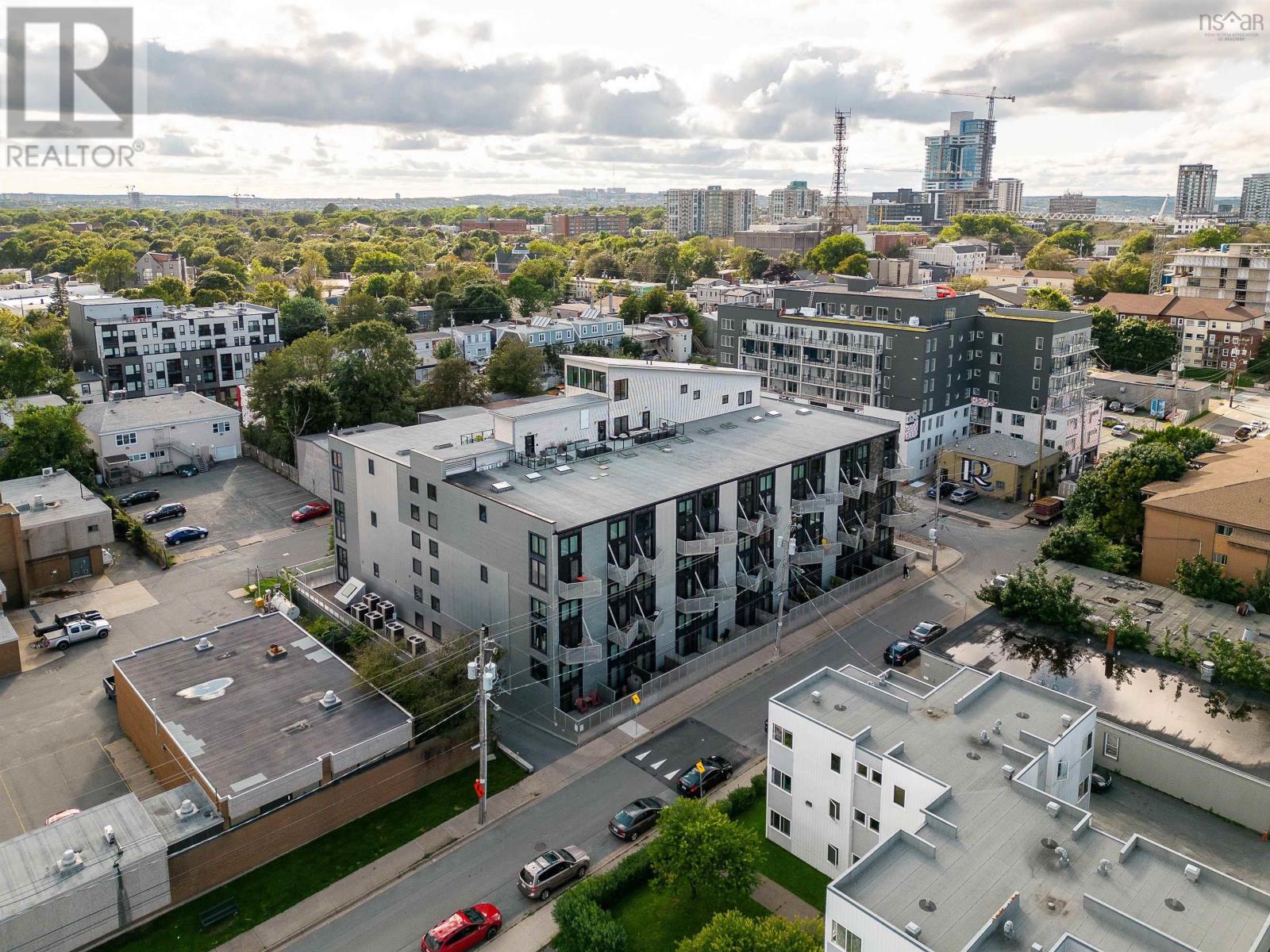 #118 5662 ROBERTS STREET - 38