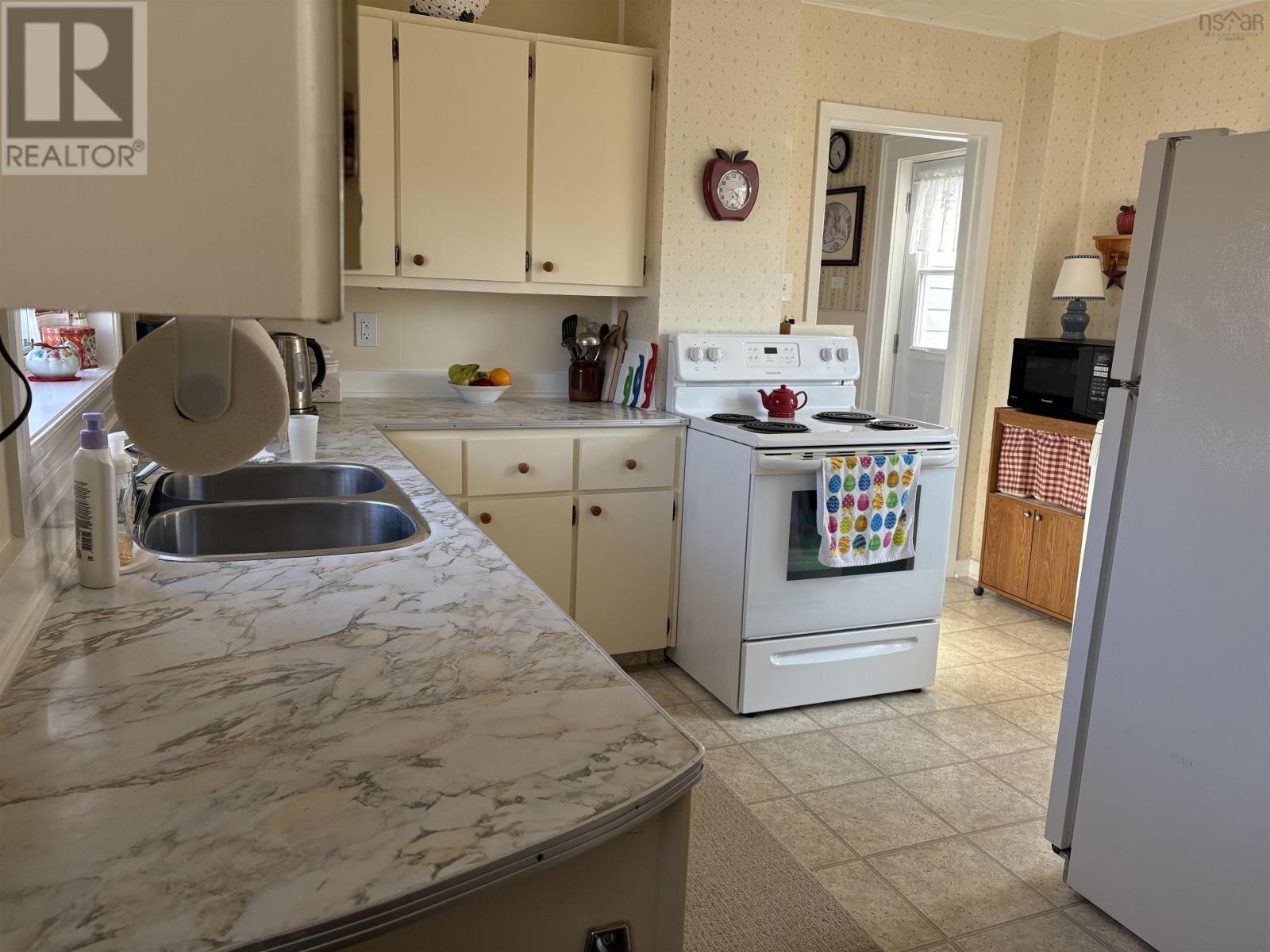 Property 6 of 36 of 729 Trenton Road