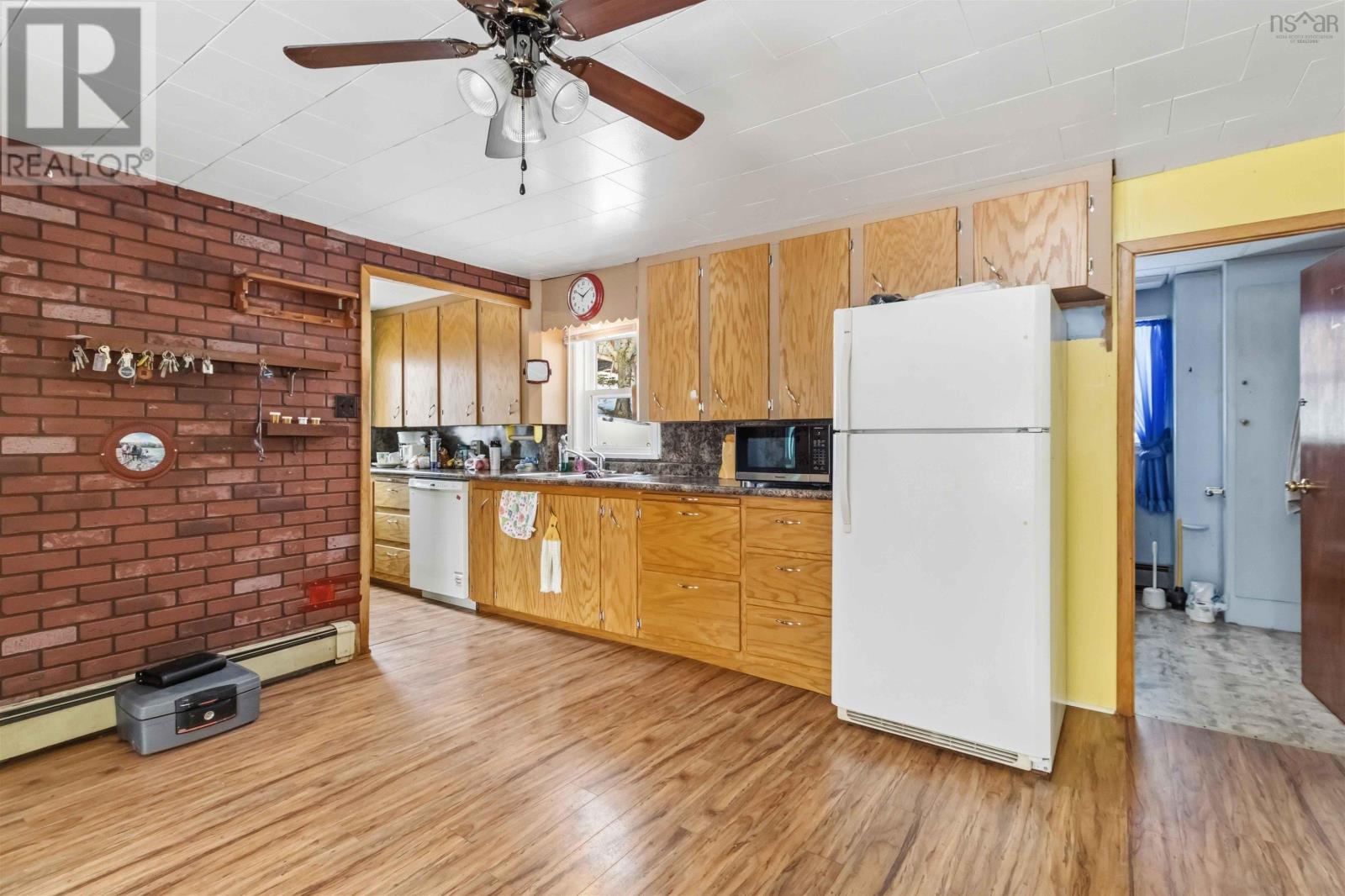 Property 19 of 48 of 67 Croft Avenue