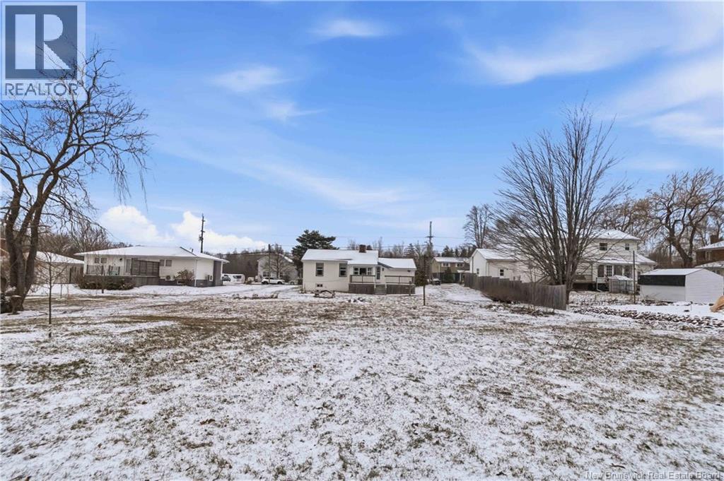 21 KENMORE DRIVE - 10