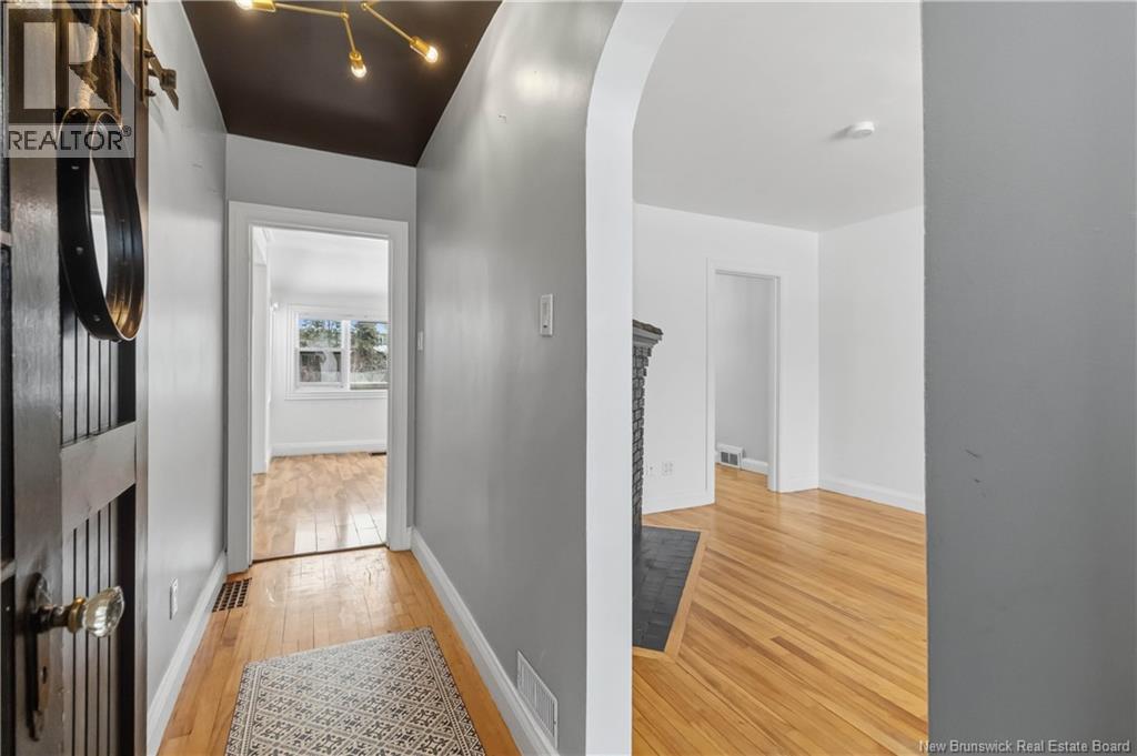 21 KENMORE DRIVE - 13