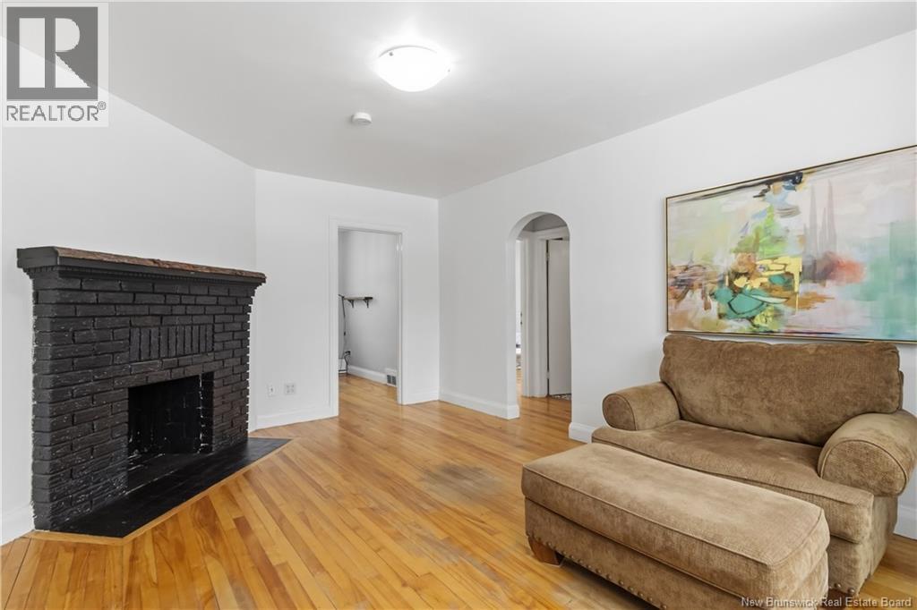 21 KENMORE DRIVE - 19