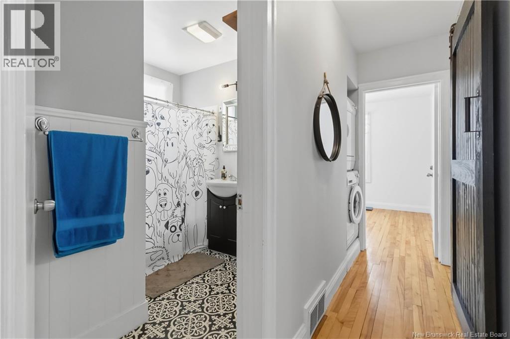 21 KENMORE DRIVE - 29