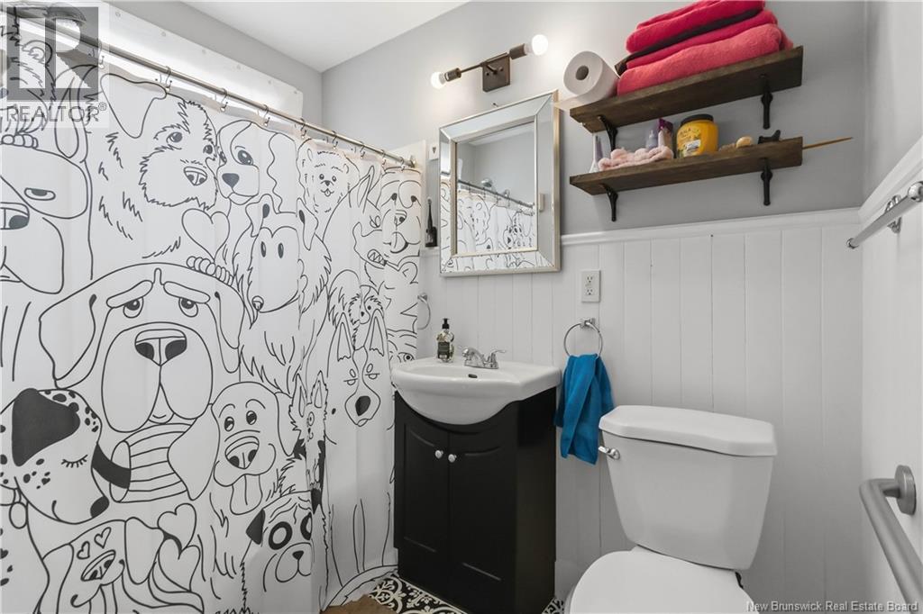 21 KENMORE DRIVE - 30
