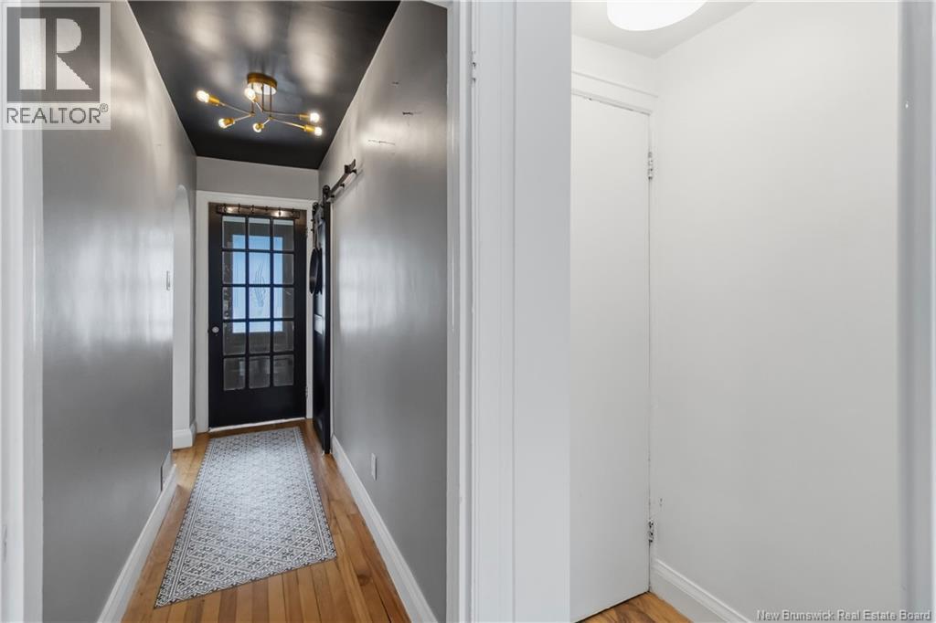 21 KENMORE DRIVE - 37