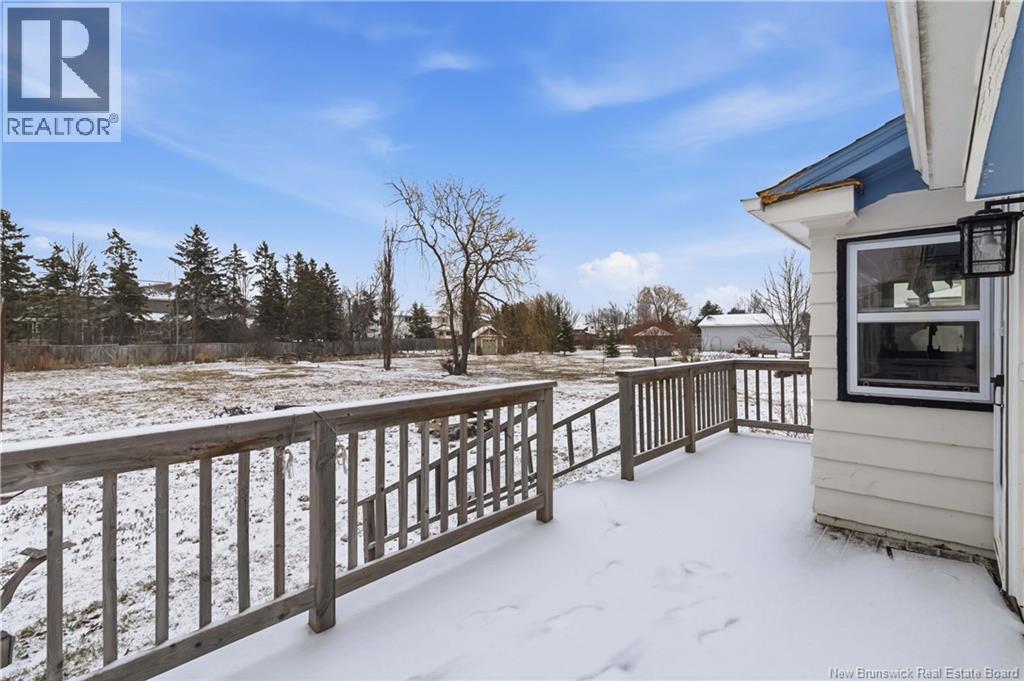 21 KENMORE DRIVE - 9