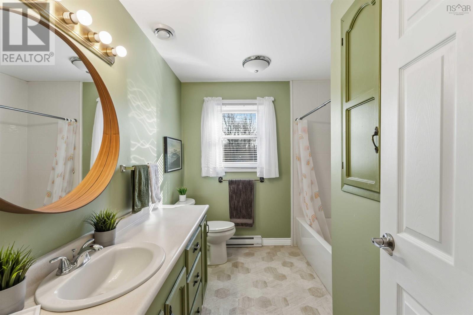 Property 25 of 30 of 955 Labrador Lane