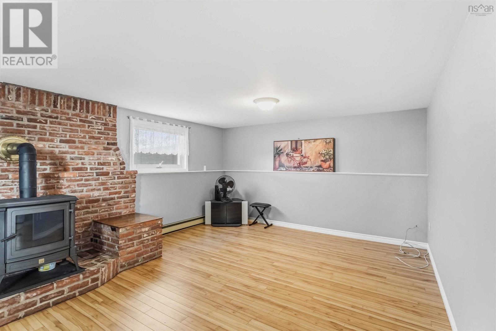 Property 27 of 30 of 955 Labrador Lane