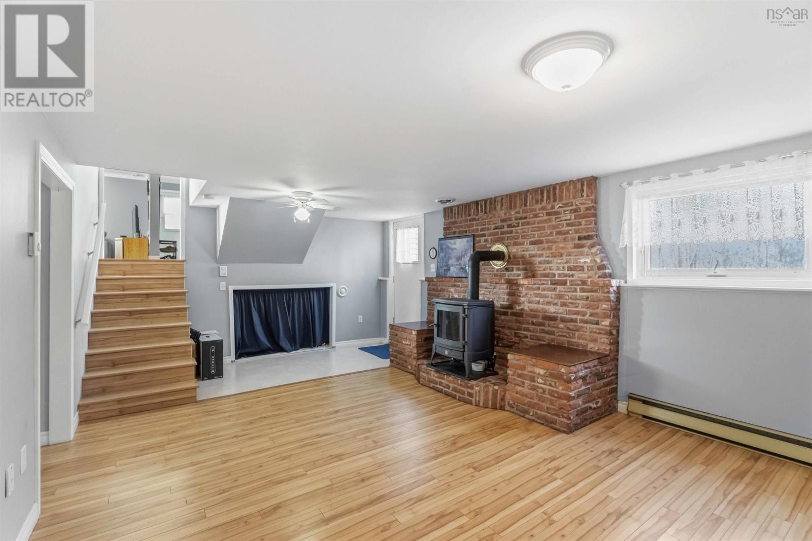 Property 28 of 30 of 955 Labrador Lane