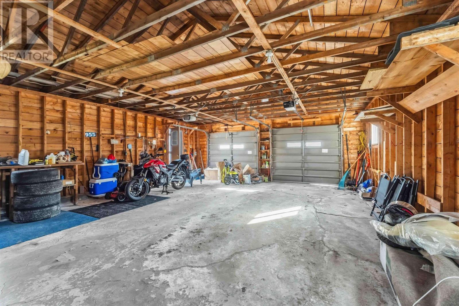 Property 29 of 30 of 955 Labrador Lane