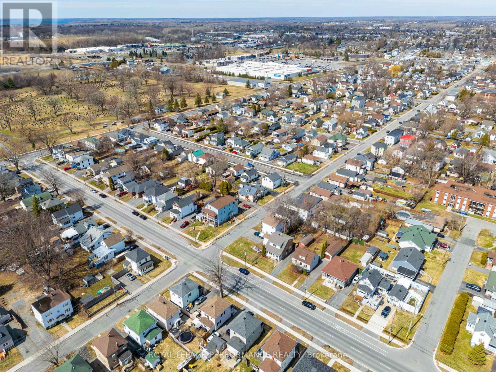 4 LAUBER AVENUE - 29