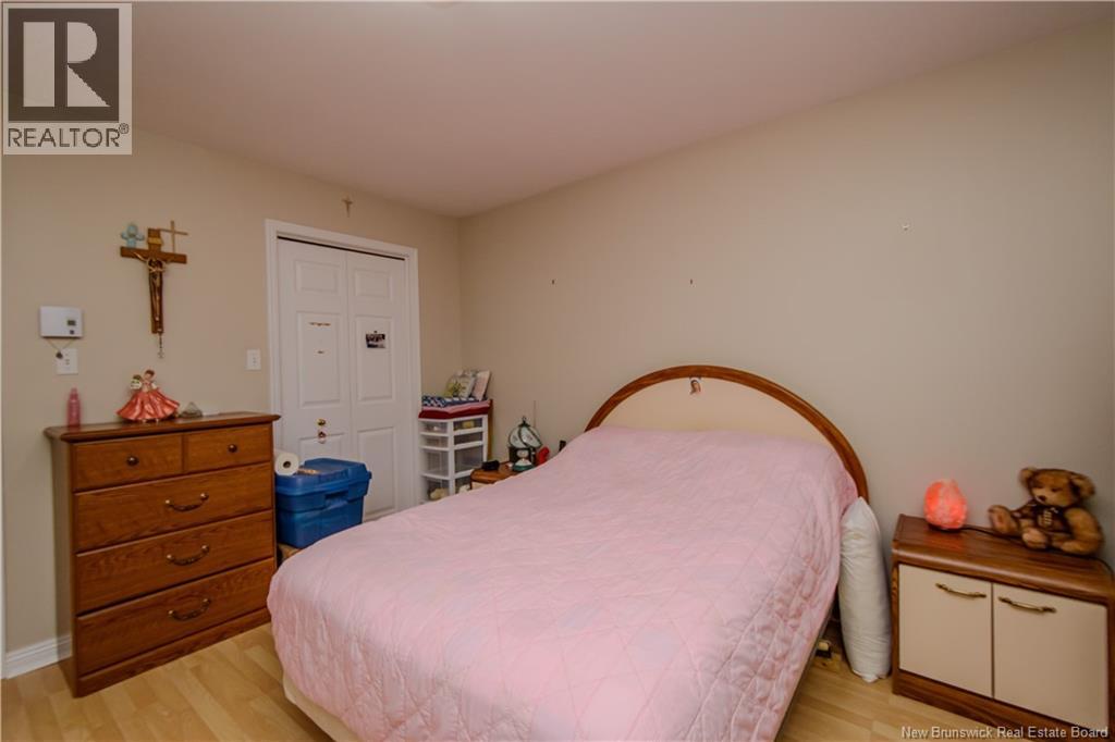 357 Beausejour Street - 27