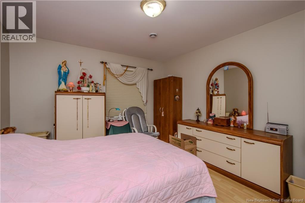 357 Beausejour Street - 25