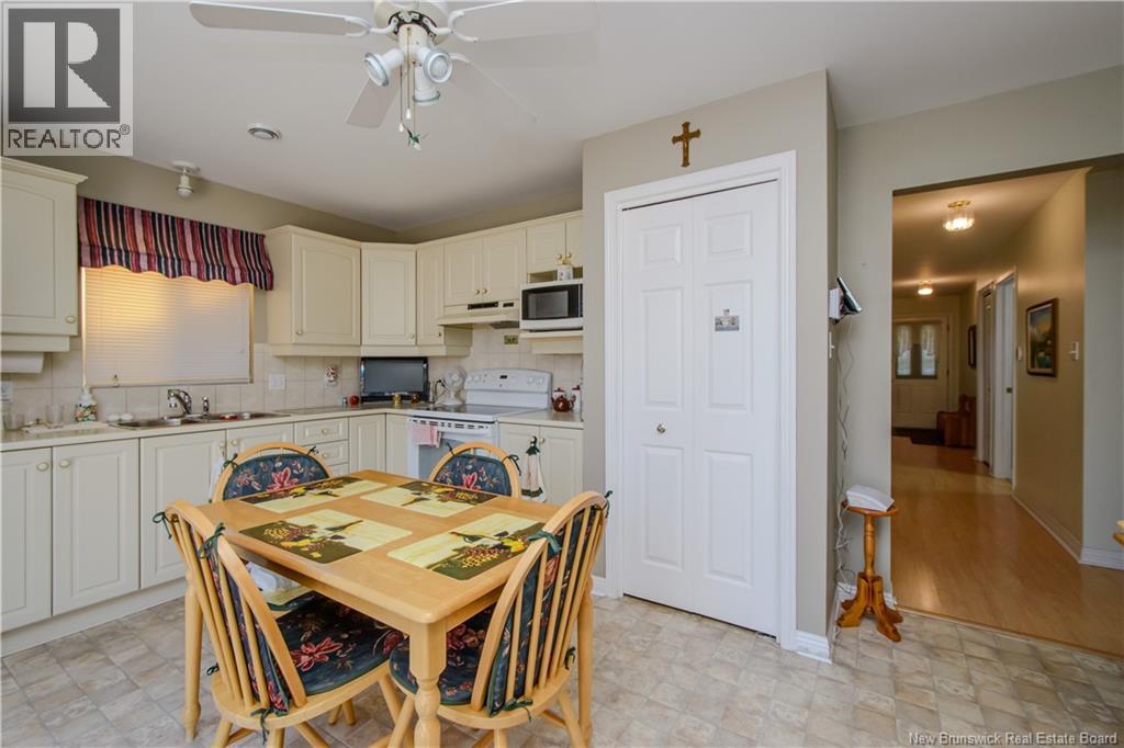 357 Beausejour Street - 21