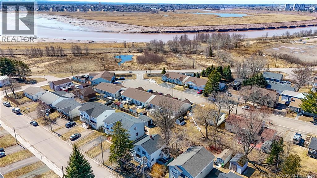 357 Beausejour Street - 44
