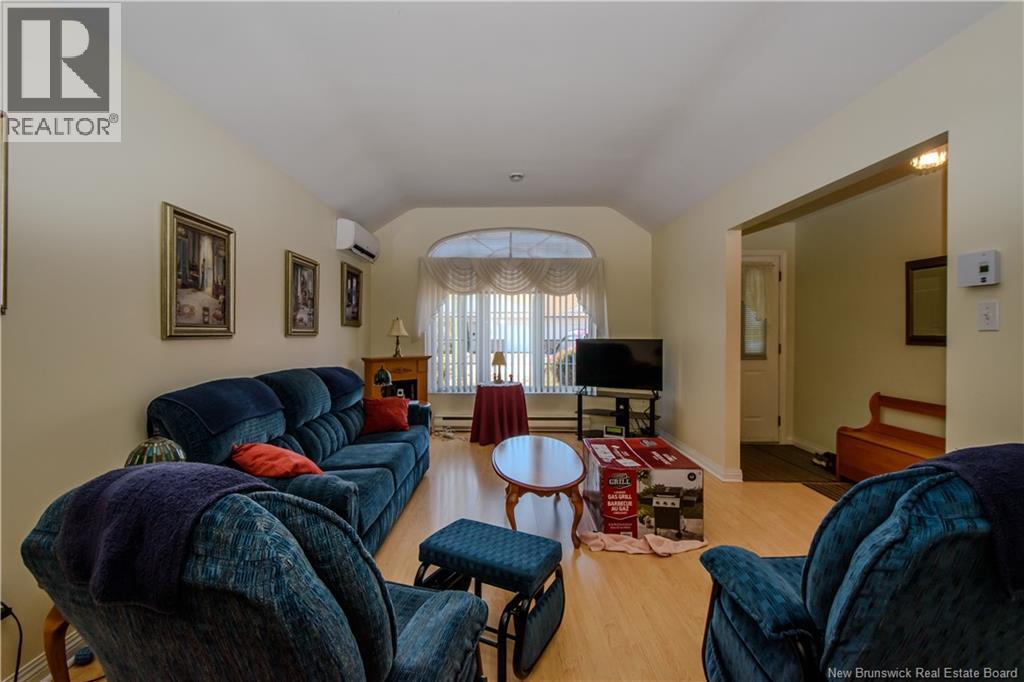 357 Beausejour Street - 12