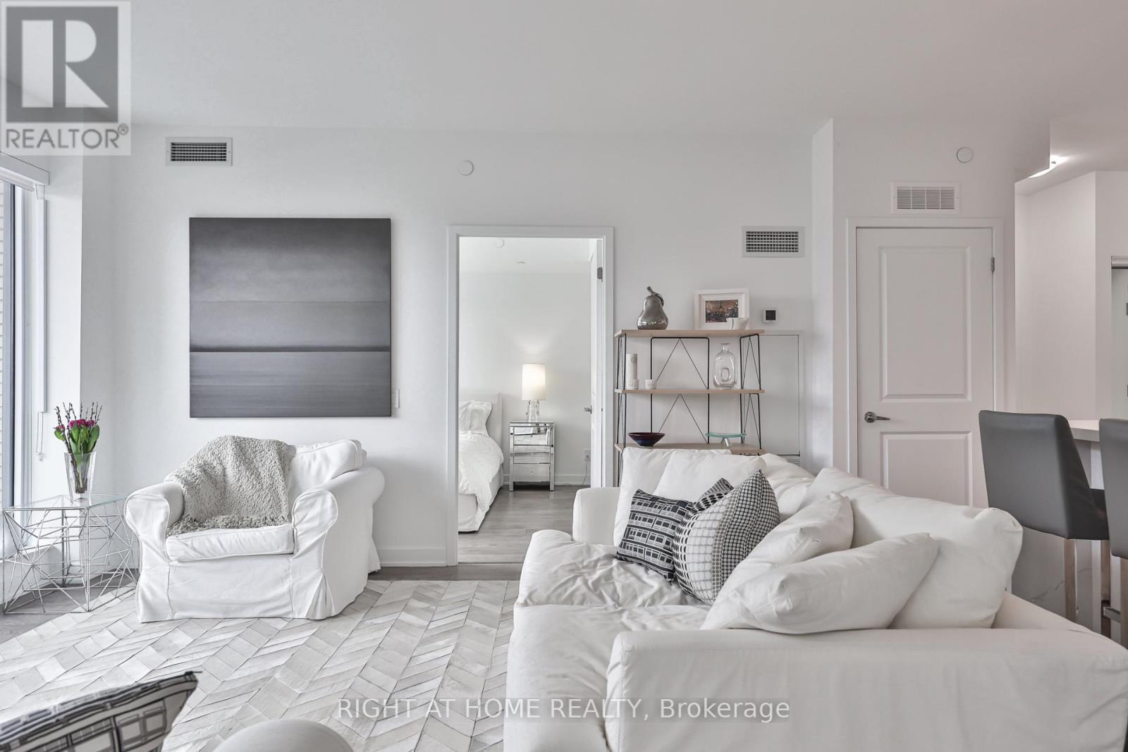 #832 543 RICHMOND STREET W - 8