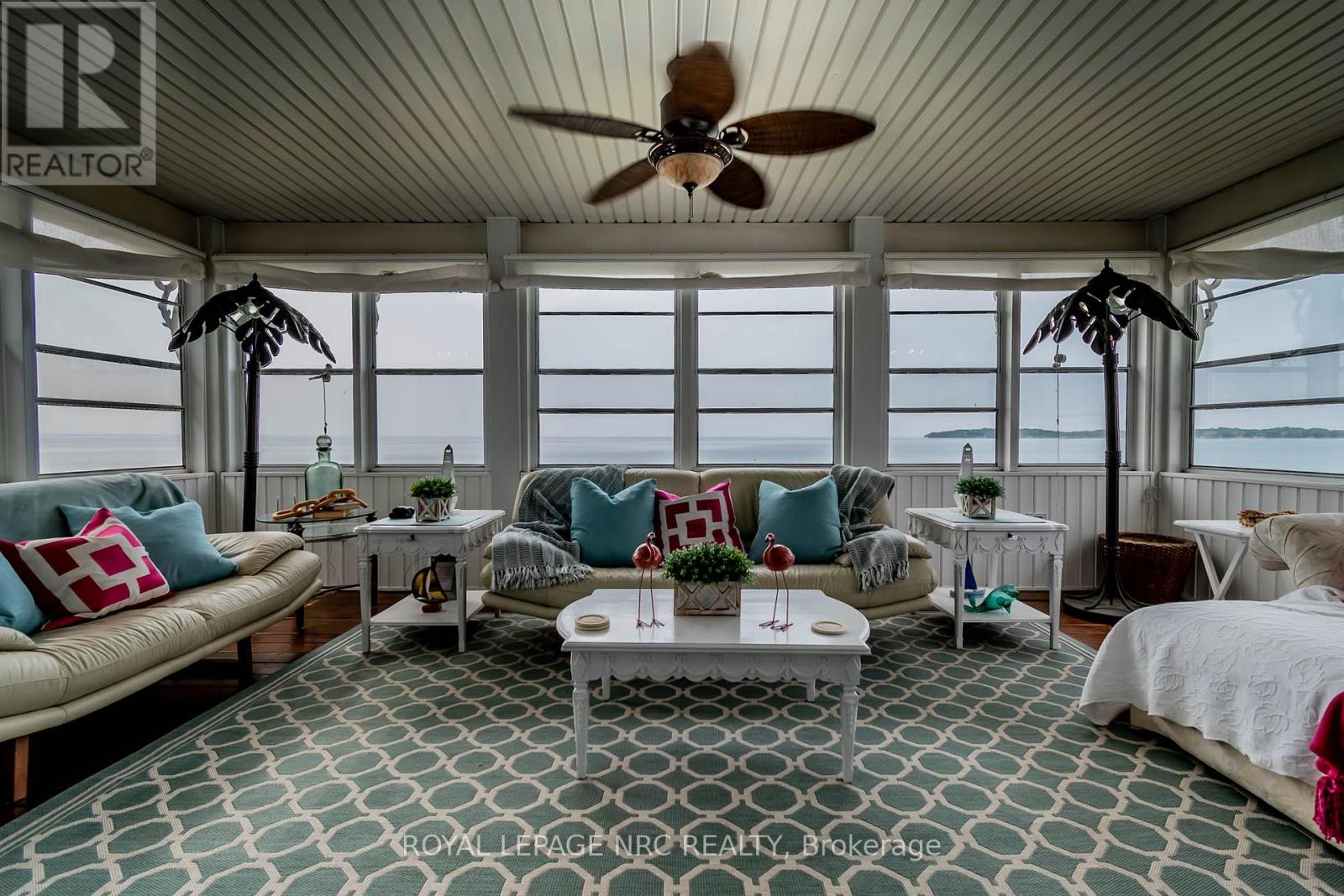 23 PROMENADE WAY - 22