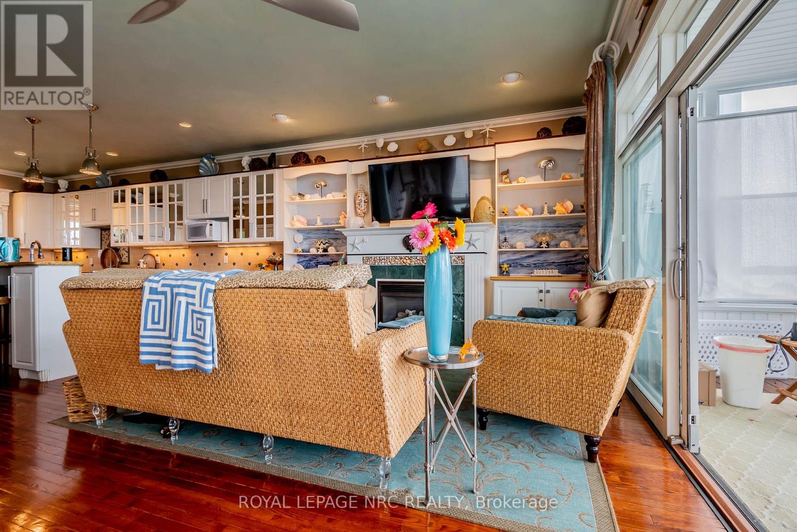 23 PROMENADE WAY - 9