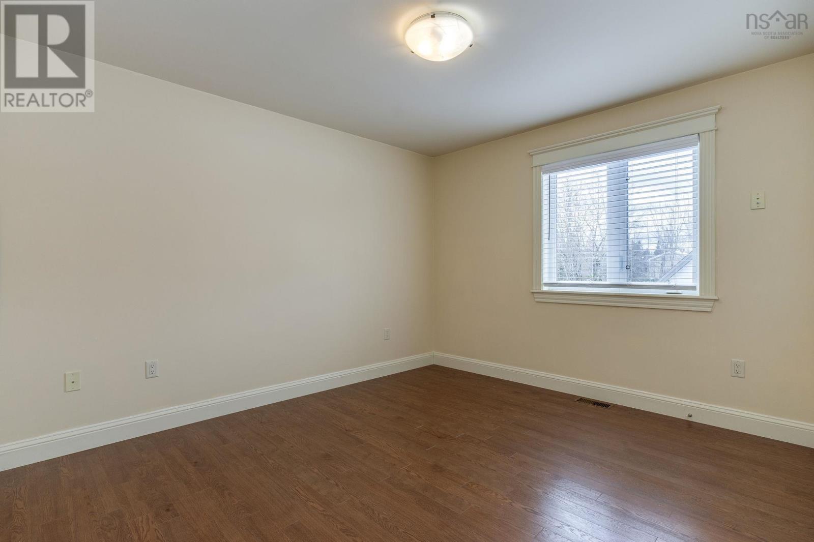 Property 29 of 49 of 88 Ridge Wood Court