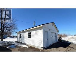 Bath (# pieces 1-6) - 148-150 Boul. J.d. Gauthier, Shippagan, NB E8S2K9 Photo 11
