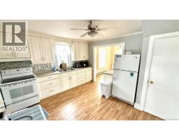Living room - 148-150 Boul. J.d. Gauthier, Shippagan, NB E8S2K9 Photo 14