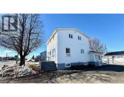 Laundry room - 148-150 Boul. J.d. Gauthier, Shippagan, NB E8S2K9 Photo 7