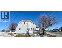 Bedroom - 148-150 Boul. J.d. Gauthier, Shippagan, NB E8S2K9 Photo 9