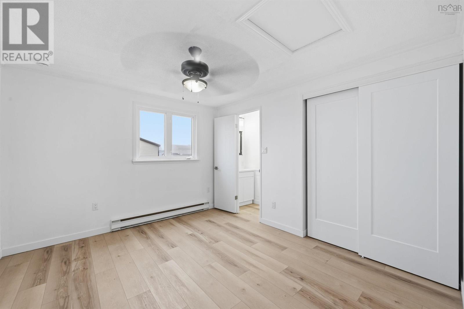 18 JUNIPER CRESCENT - 17