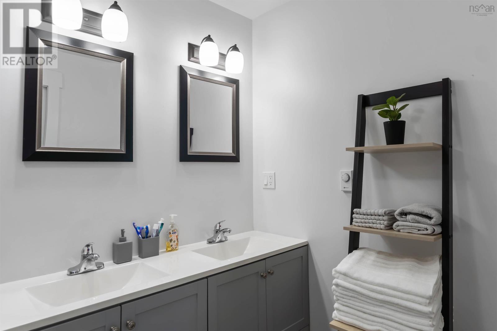 1029 UPPER CHURCH STREET - 18