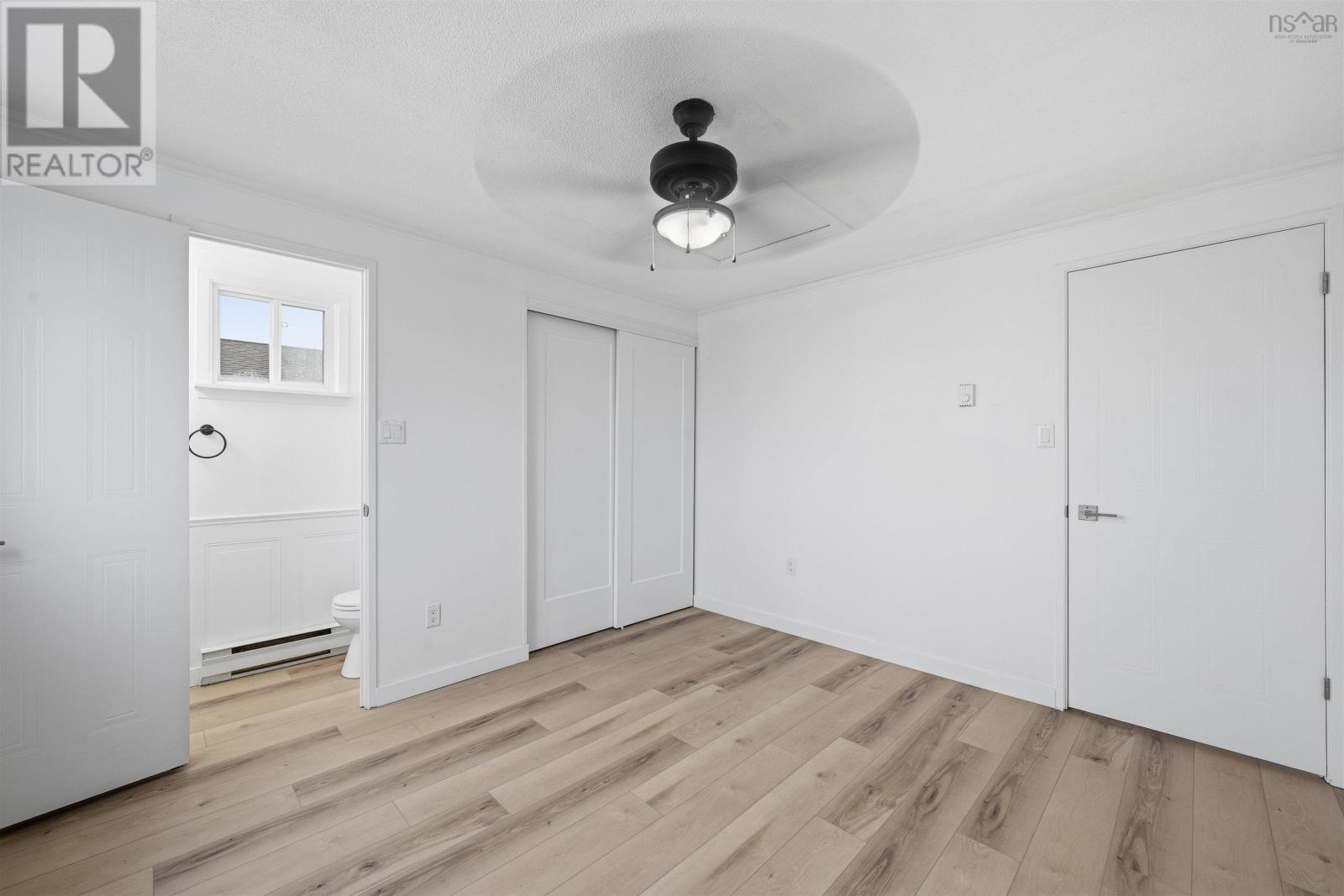 18 JUNIPER CRESCENT - 18