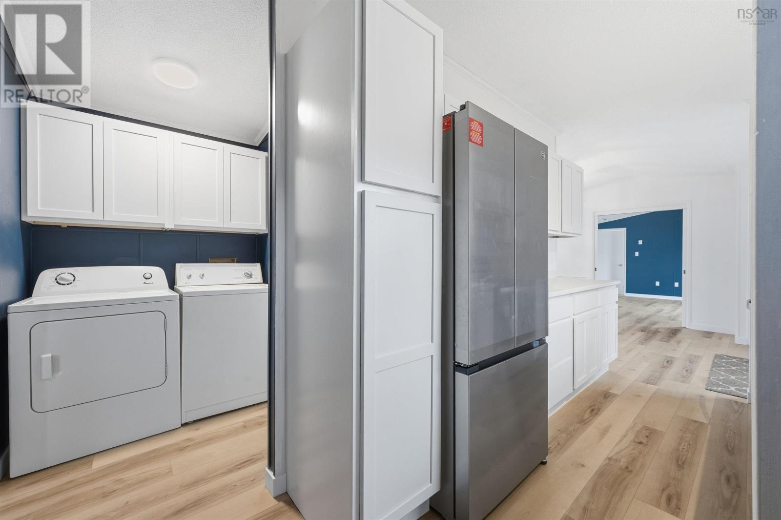 18 JUNIPER CRESCENT - 21