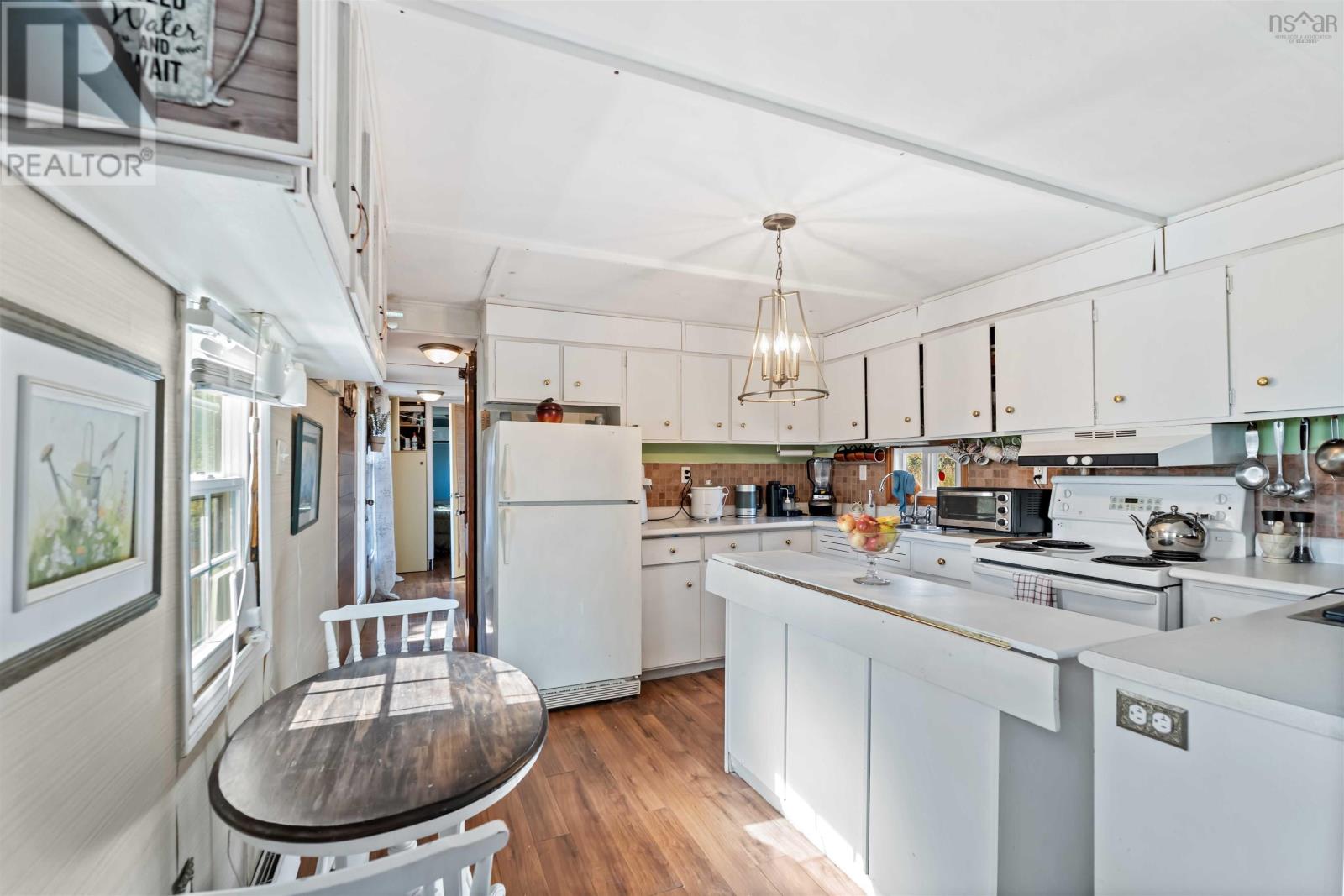 Property 20 of 50 of 3199 Brooklyn Street